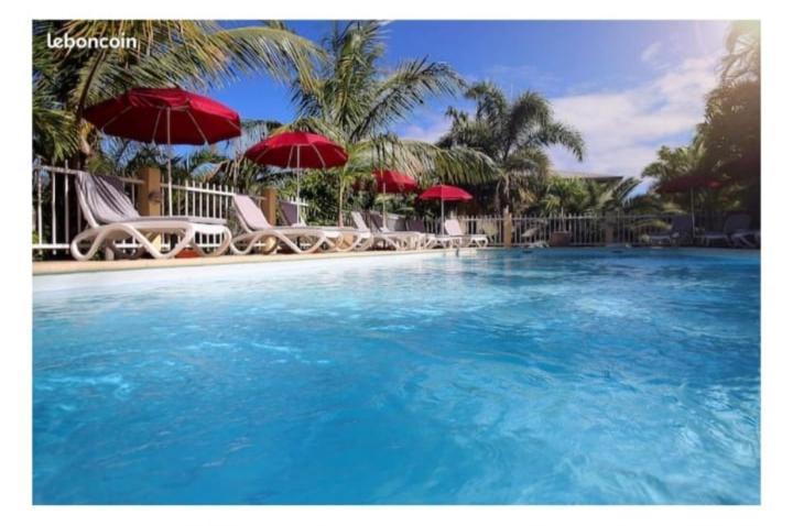 F2 Residence Oasis Terre Rouge A サン・ピエール エクステリア 写真